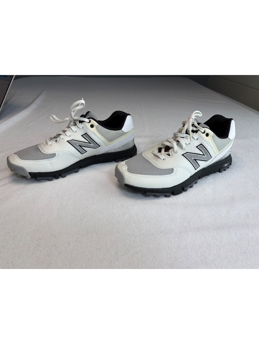 New Balance 574 Men's Athletic Shoes White Gray Black Size 10